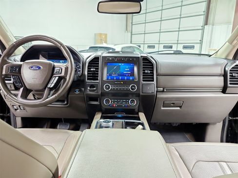 Used 2021 Ford Expedition Max Limited image 26
