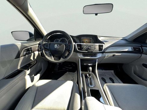 Used 2014 Honda Accord LX image 18