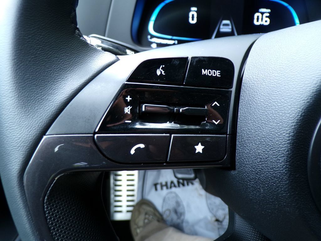 Certified 2026 Hyundai Elantra SEL Sport Premium FWD image 30