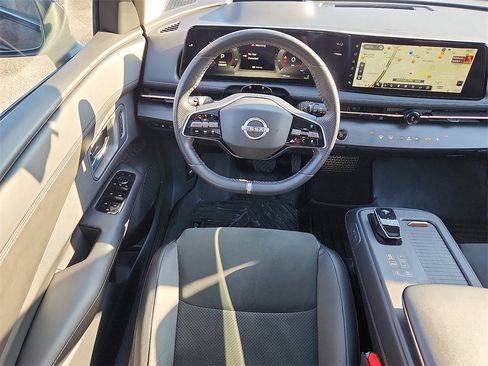 Used 2023 Nissan Ariya FWD image 11