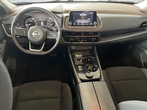 Used 2023 Nissan Rogue S image 11