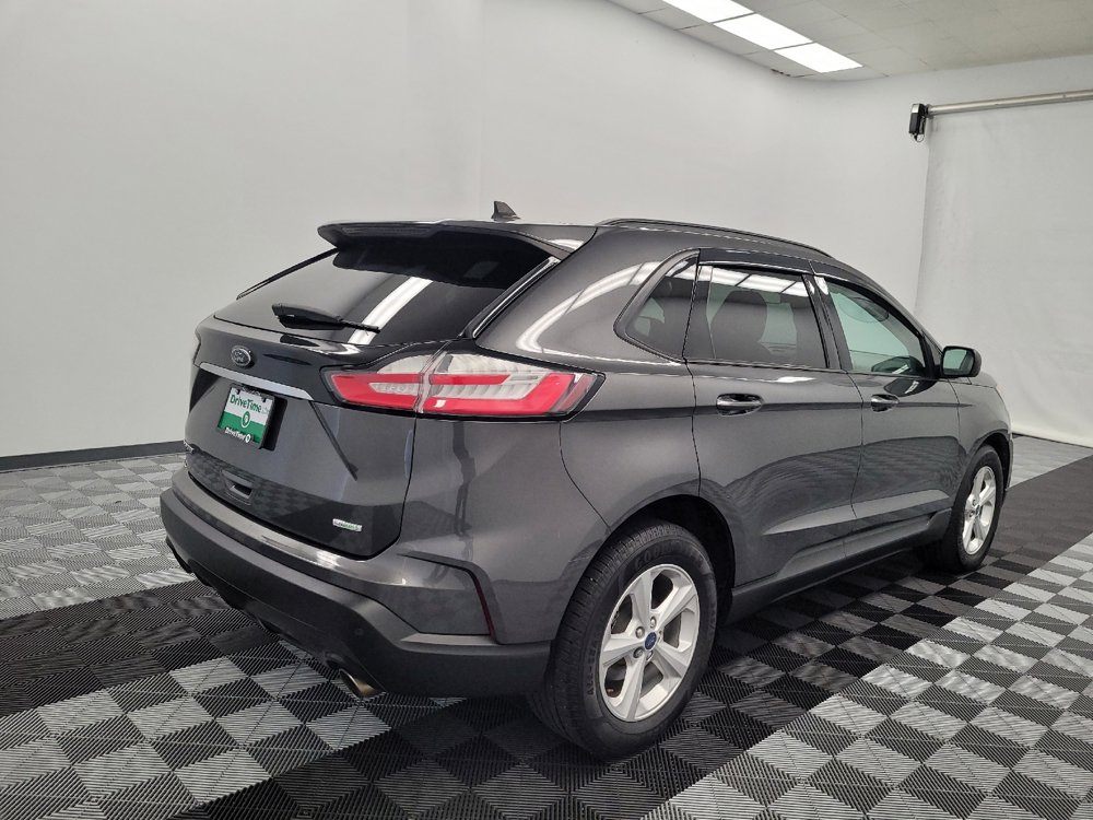 Used 2020 Ford Edge SE FWD image 9