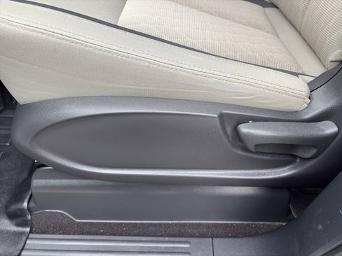 Used 2024 Nissan Titan SV w/ Accessory Utility Package image 11