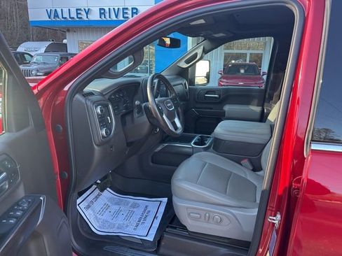 Used 2023 GMC Sierra 2500 SLT w/ SLT Convenience Package image 16