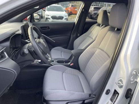 Used 2024 Toyota Corolla Cross SE image 8