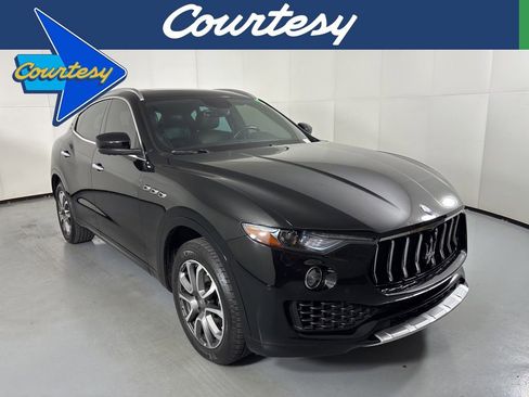 Used 2017 Maserati Levante w/ Luxury Package image 1