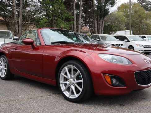 Used 2009 MAZDA MX-5 Miata Grand Touring RWD image 4