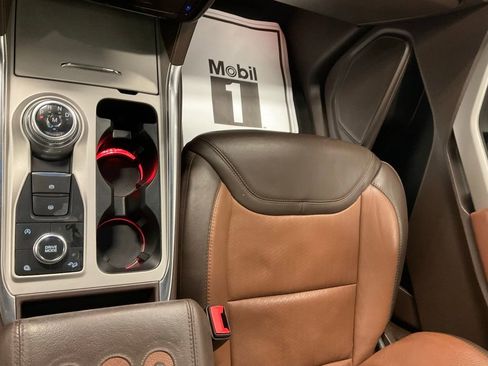 Used 2021 Ford Explorer King Ranch w/ Premium Technology Package image 22