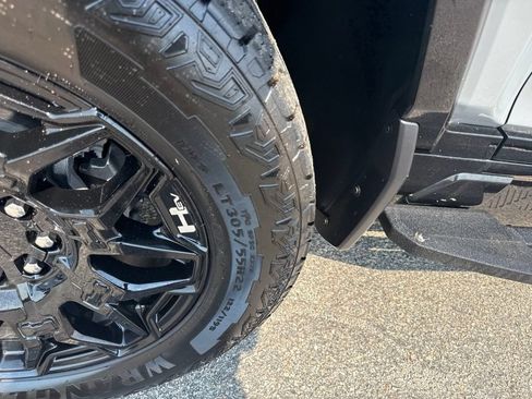 Used 2025 GMC Hummer EV 2X AWD/4WD image 38