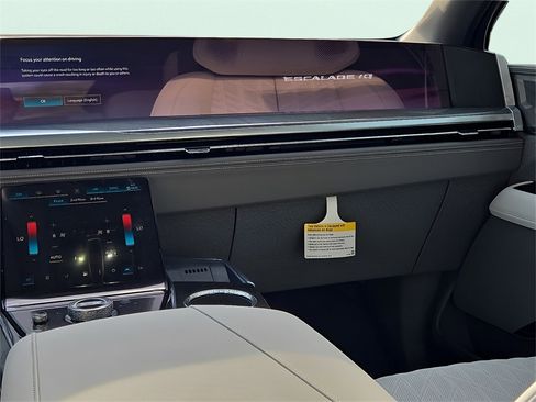 New 2026 Cadillac Escalade IQ Luxury 1 w/ LPO, Floor Liner Package image 20