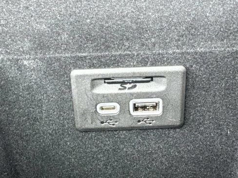 Used 2024 Cadillac XT6 Premium Luxury FWD image 22
