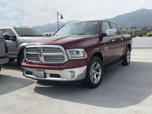 Used 2017 RAM 1500 Laramie w/ Convenience Group AWD/4WD image 3