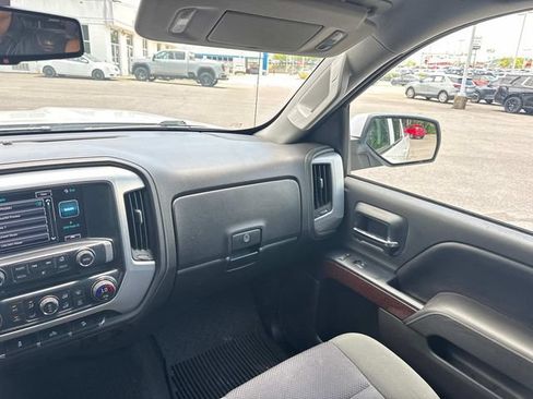 Used 2017 GMC Sierra 1500 SLE w/ SLE Value Package AWD/4WD image 17