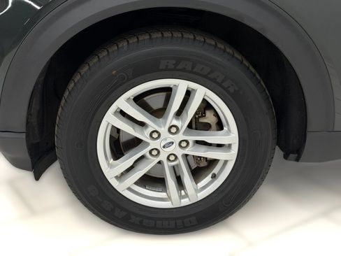 Certified 2023 Ford Explorer XLT AWD/4WD image 11