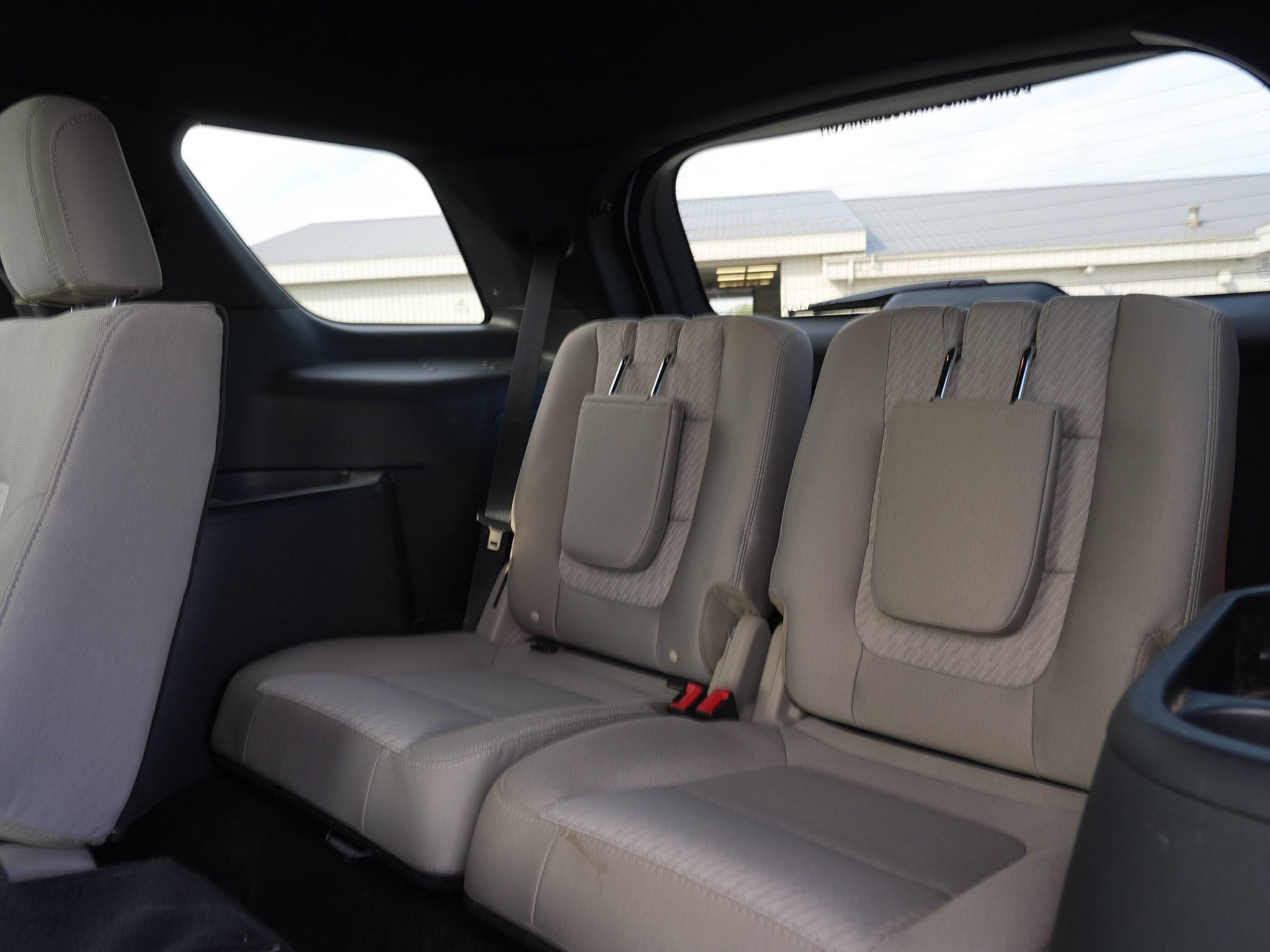 Used 2018 Ford Explorer 4WD w/ Class II Trailer Tow Package image 28