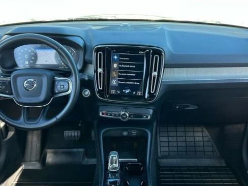 Used 2019 Volvo XC40 T5 Inscription image 28