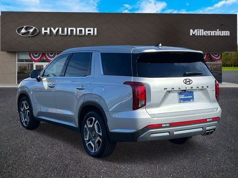 Certified 2025 Hyundai Palisade SEL image 6