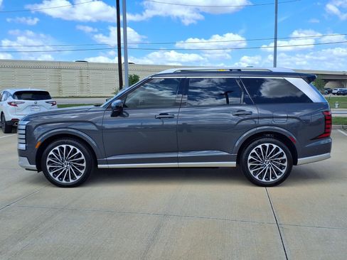 Used 2026 Hyundai Palisade Calligraphy image 3