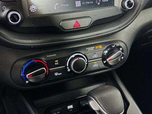 Used 2025 Kia Soul LX w/ LX Technology Package image 23