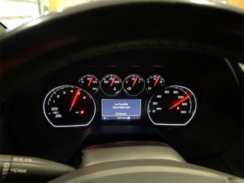 Used 2021 Chevrolet Suburban LT image 23