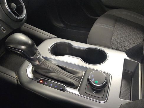 Used 2020 Chevrolet Blazer LT FWD image 26