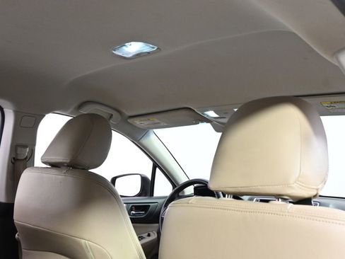 Used 2019 Subaru Outback 2.5i Premium image 17