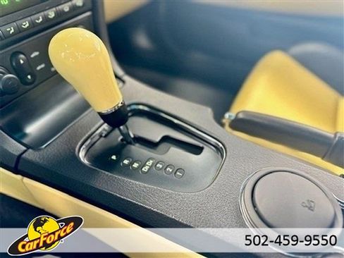 Used 2002 Ford Thunderbird Base image 21