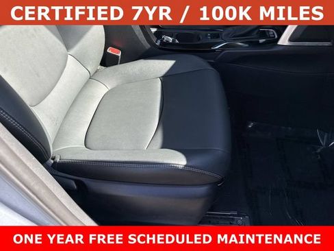 Used 2023 Toyota Corolla Cross XLE w/ Convenience Package AWD/4WD image 10