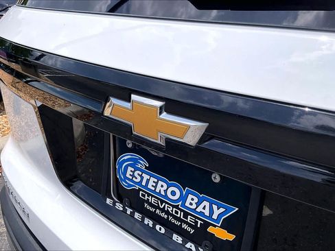 Used 2024 Chevrolet Traverse LT FWD image 9