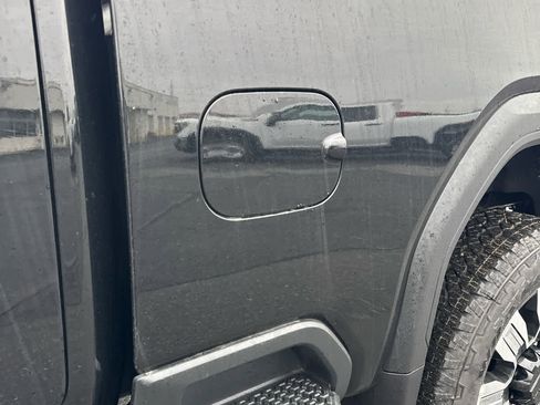 New 2025 GMC Sierra 2500 Denali w/ Denali Reserve Package image 6