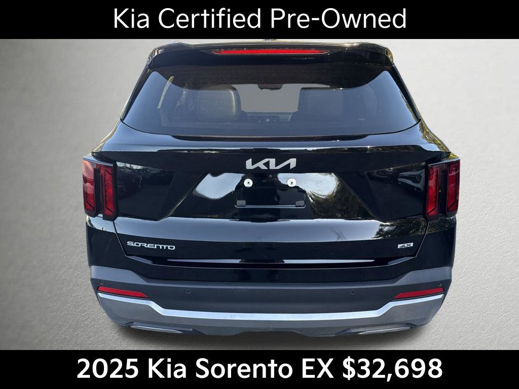 Certified 2025 Kia Sorento EX w/ Panoramic Sunroof Package AWD/4WD image 5