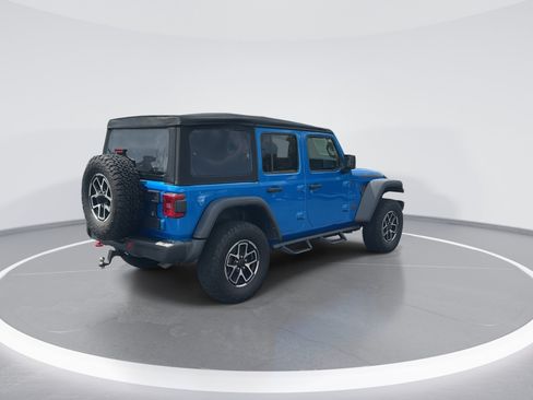 Used 2024 Jeep Wrangler Unlimited Rubicon w/ Capability Package AWD/4WD image 9