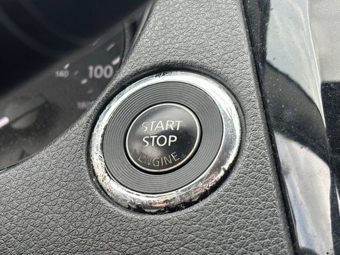 Used 2017 Nissan Rogue Sport SL FWD image 14