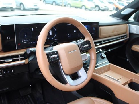 Used 2024 Hyundai Santa Fe Limited image 16