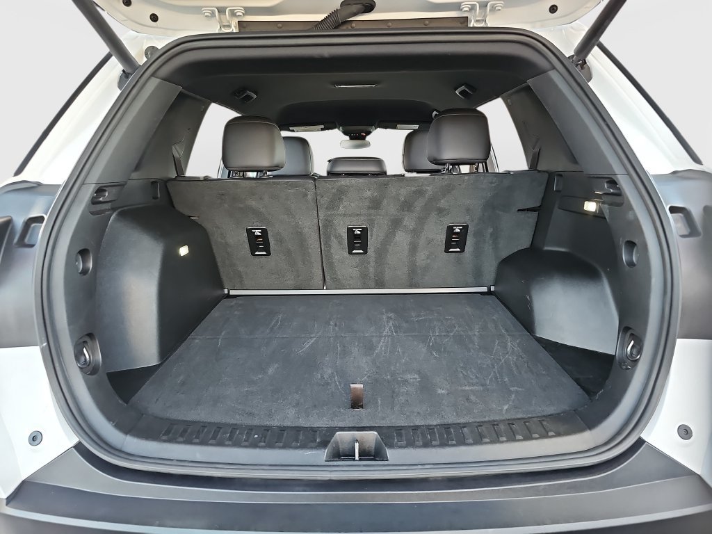 Used 2026 GMC Terrain Elevation w/ Elevation Premium Package FWD image 22