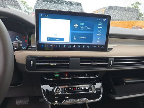 Used 2024 Mitsubishi Outlander SE FWD image 6