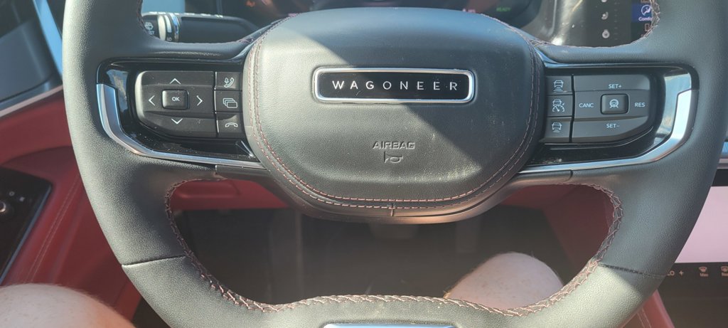 Used 2025 Jeep Wagoneer S Launch Edition w/ Trailer Tow Group AWD/4WD image 16