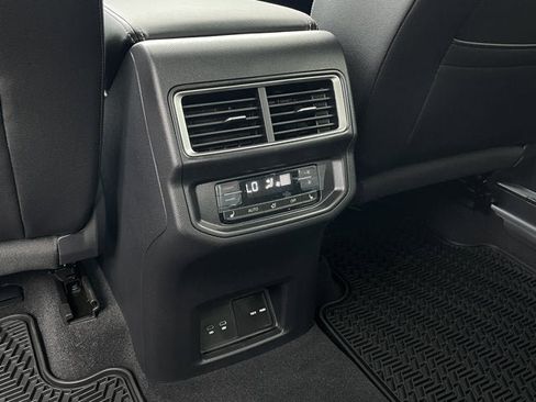 New 2026 Volkswagen Atlas SEL Premium R-Line image 25