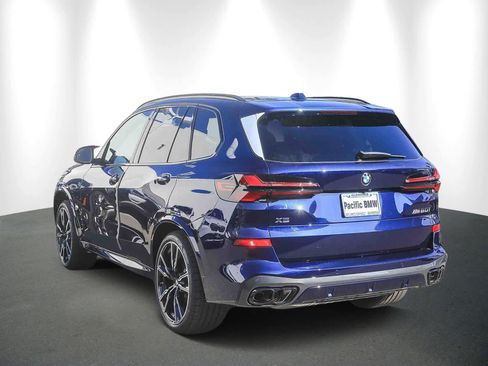 New 2026 BMW X5 M60i w/ Climate Comfort Package image 4
