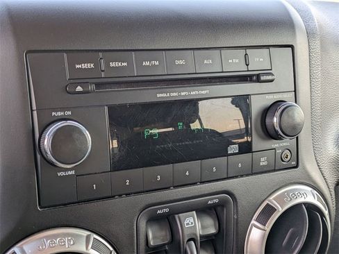 Used 2017 Jeep Wrangler Unlimited Rubicon w/ Dual Top Group image 22