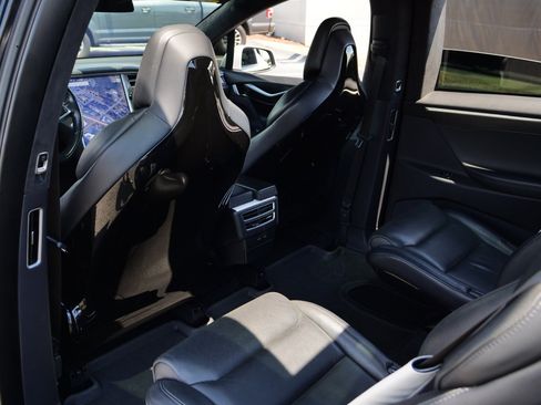 Used 2016 Tesla Model X 90D AWD/4WD image 27