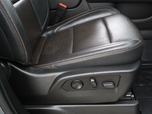 Used 2021 Chevrolet Suburban High Country image 22