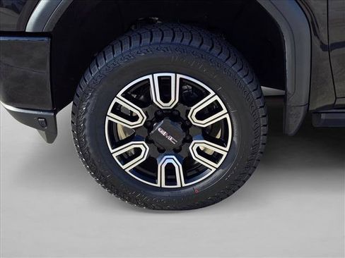 Used 2021 GMC Sierra 2500 AT4 w/ AT4 Premium Plus Package AWD/4WD image 24