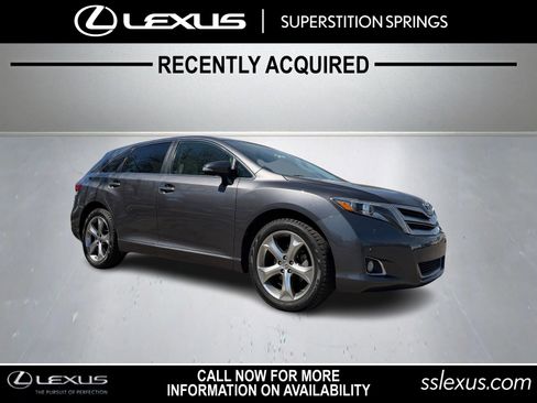 Used 2015 Toyota Venza Limited image 1