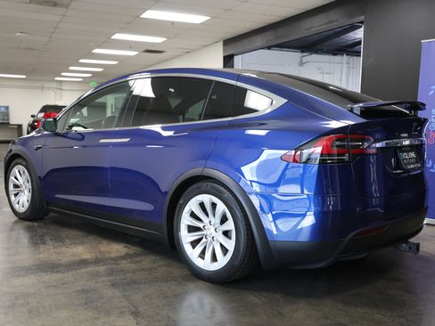 Used 2020 Tesla Model X AWD/4WD image 9