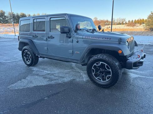 Used 2013 Jeep Wrangler Unlimited Rubicon image 10