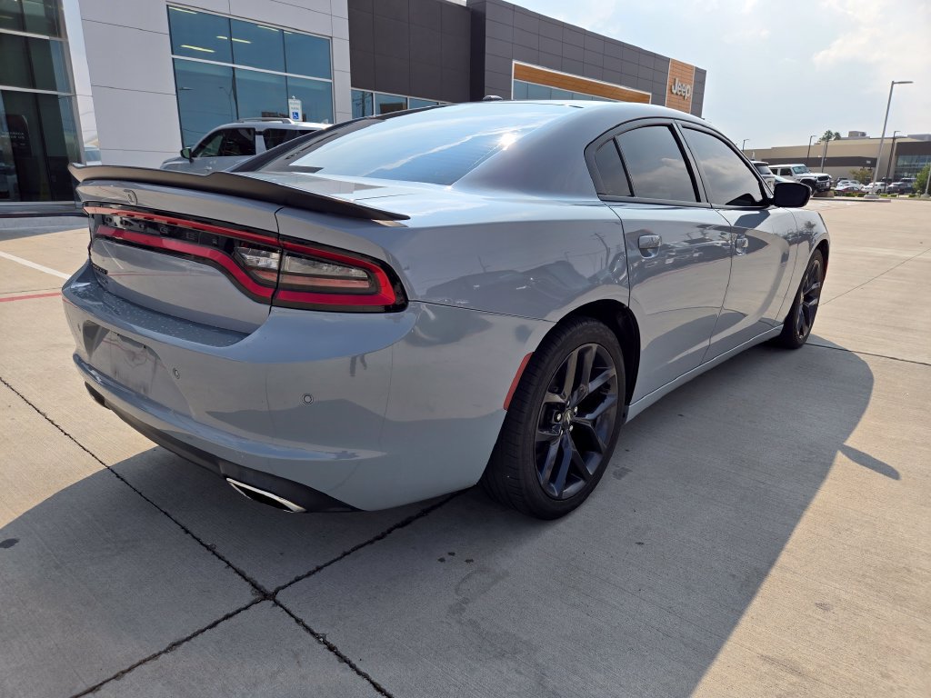 Used 2021 Dodge Charger SXT w/ Blacktop Package RWD image 3