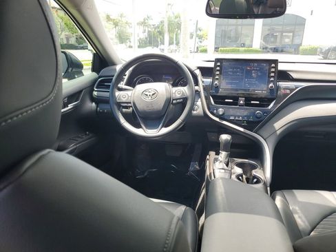 Used 2022 Toyota Camry SE w/ Audio Upgrade Package FWD image 15
