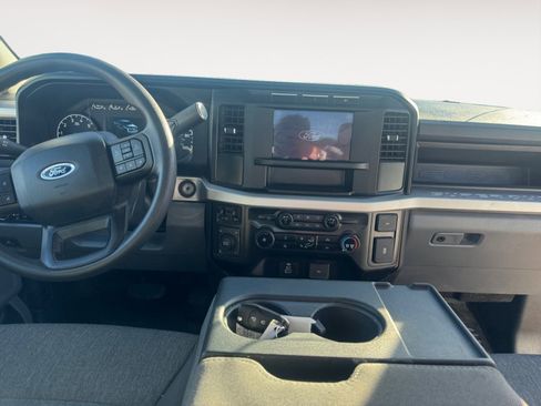 Used 2024 Ford F250 XL w/ XL Chrome Package image 10