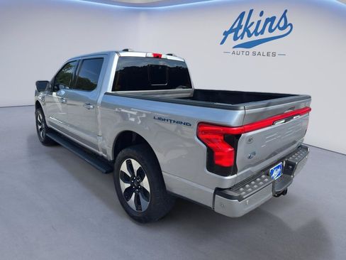 Used 2023 Ford F150 Lightning Platinum AWD/4WD image 8